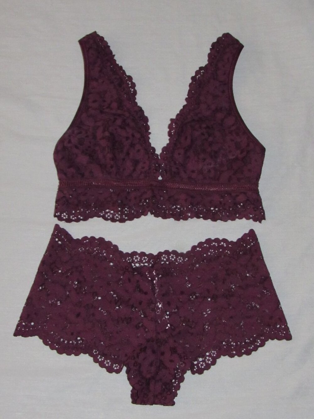 Body by Victoria Victoria's Secret Bralette & Shortie Panty Lace Set sz S/XS